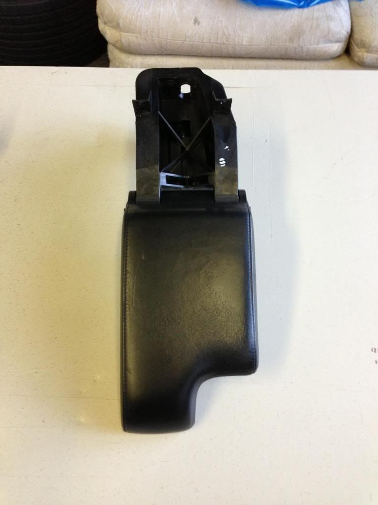 [Image: armrest1_zps719e4afa.jpg]