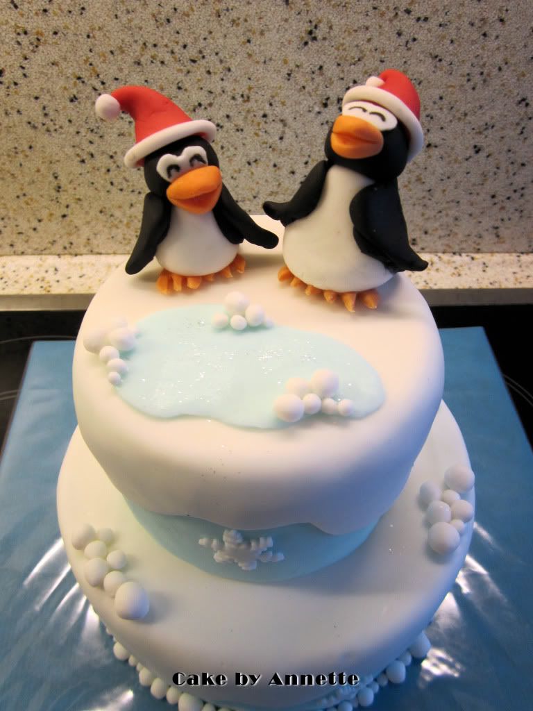 http://i1176.photobucket.com/albums/x331/Wessie31/Taarten/Pinguin-dummie-1.jpg