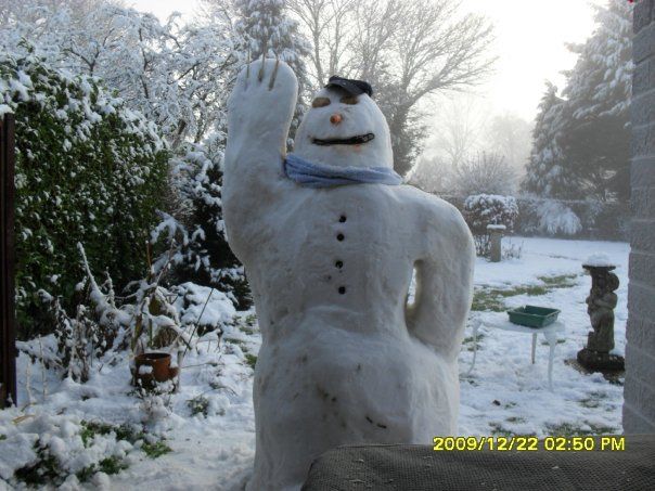 snowman2010_zpsfa3a43d6.jpg