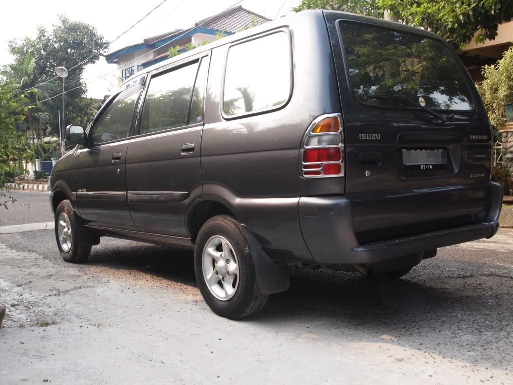 WTS Isuzu Panther LS 25 Turbo 2001 Km Rendah WTS Isuzu Panther LS 25 Turbo 2001 Km Rendah