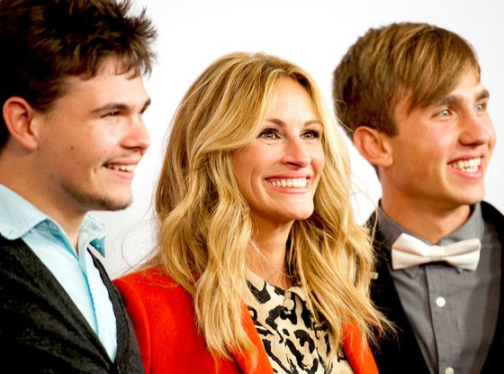 Vợ chồng Julia Roberts vinh dự nhận giải thưởng “Nhân đạo”