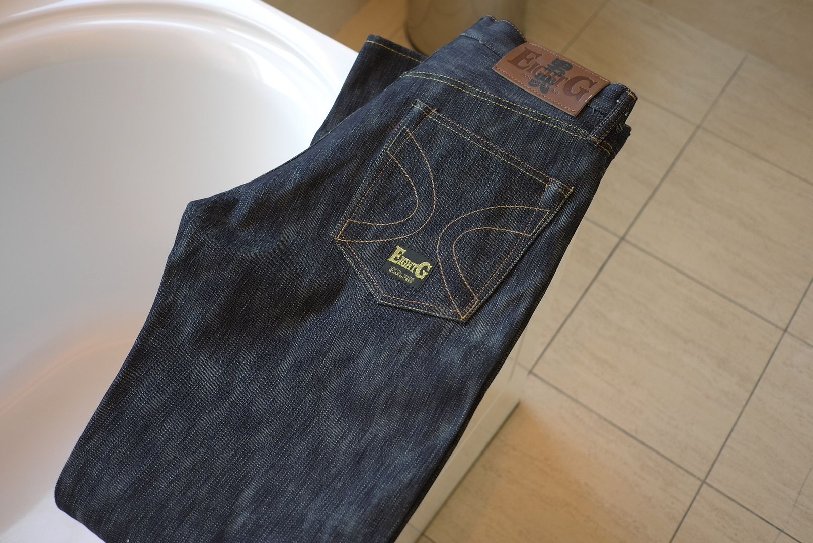 eight g jeans