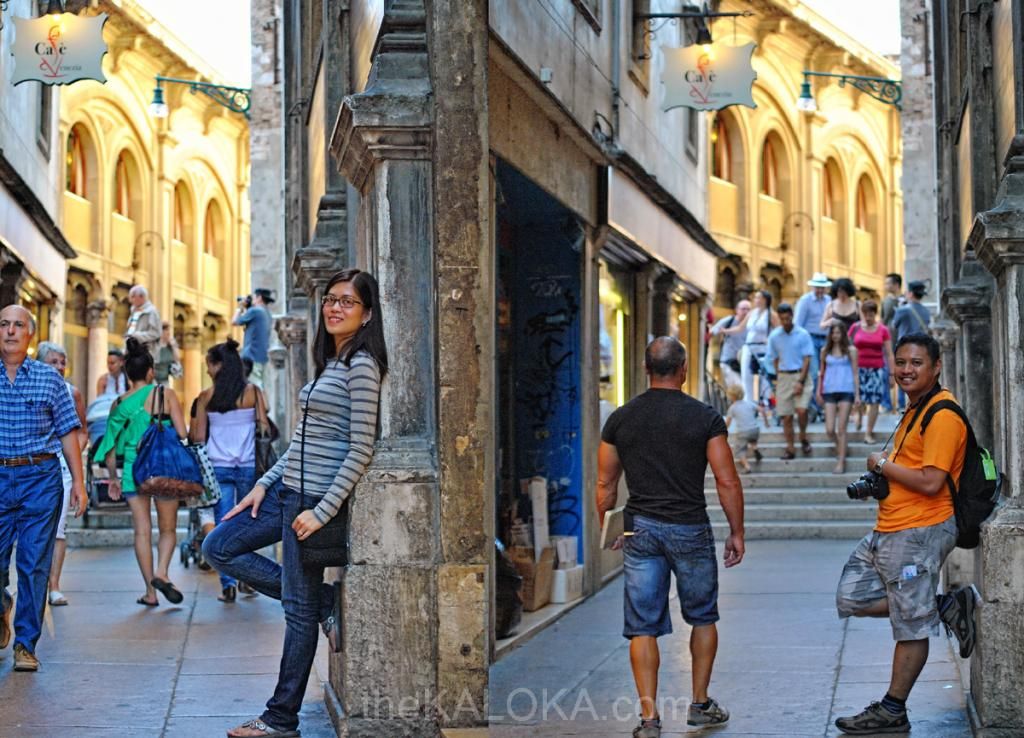 couple travel