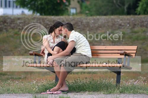 bench-in-love.jpg